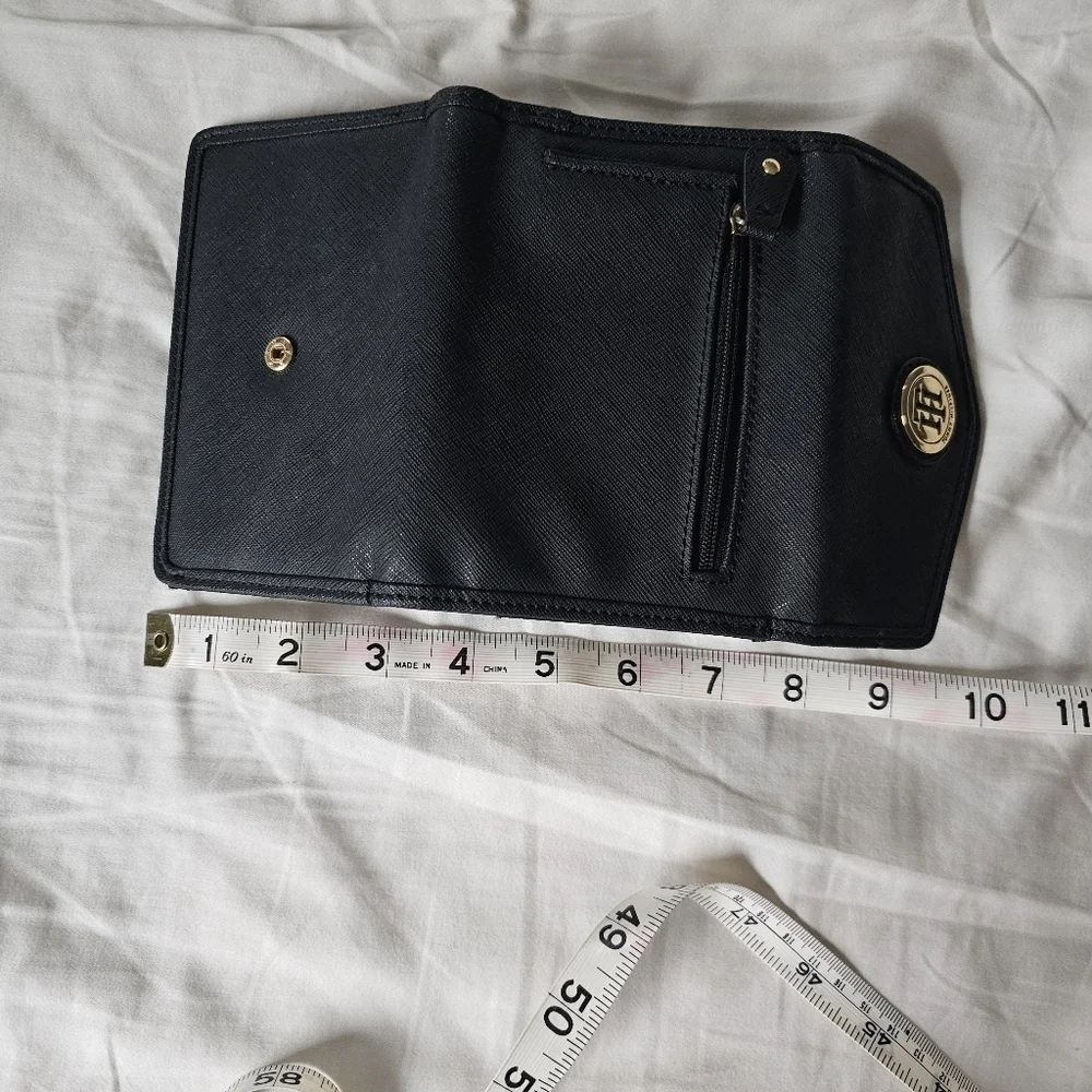 TOMMY HILFIGER Trifold Wallet - Picture 3 of 6